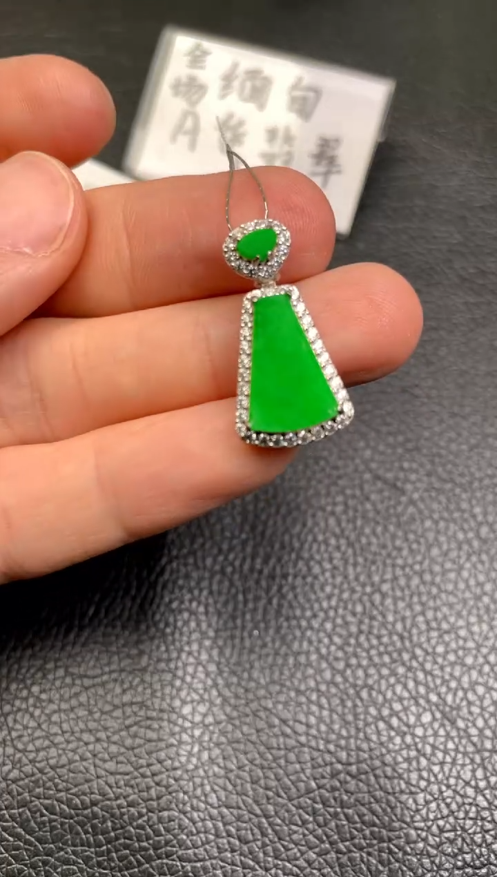 【闪购商品】翡翠吊坠(不含链)银S925镶嵌吊坠