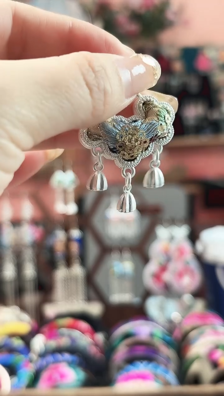 艺枝独绣手工饰品243