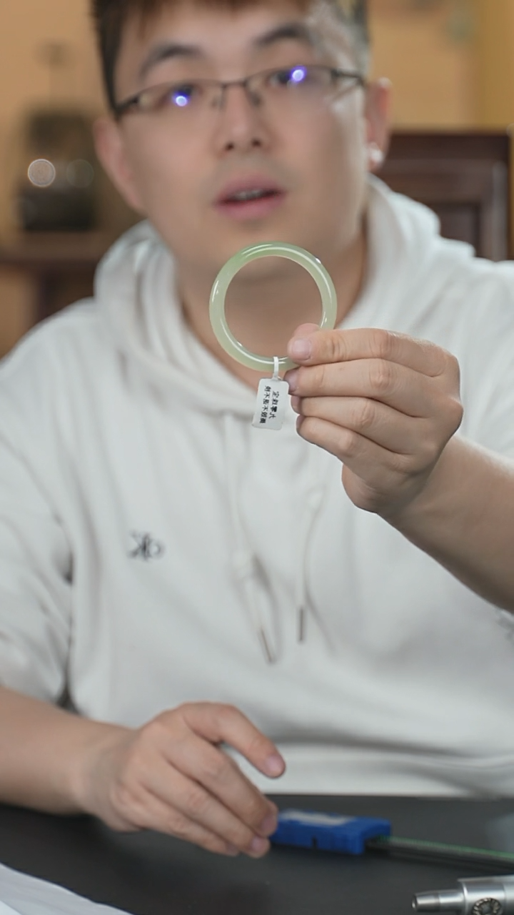 【闪购商品】和田玉手镯未镶嵌131号圈口51+