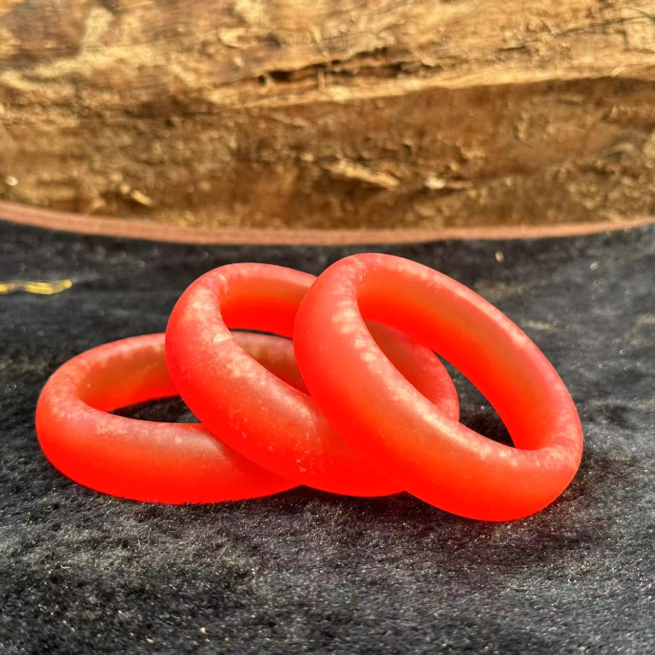   典藏血灵晶龙胆经典气质时尚手镯(送手链）