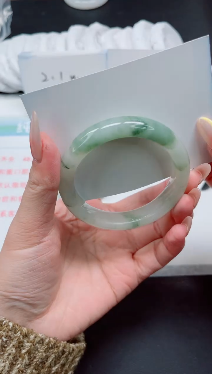 【闪购商品】石英质玉手镯未镶嵌680-56