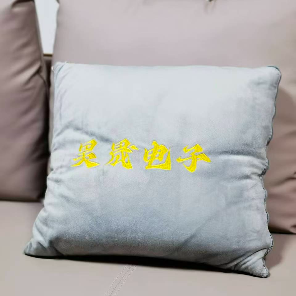 加厚抱枕被子两用珊瑚绒办公室午睡毯车载二合一折叠