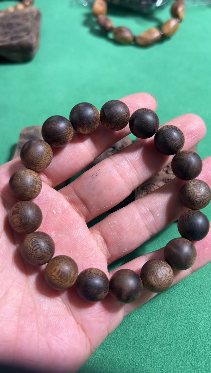【闪购商品】沉香手串163号1.3多样性发一