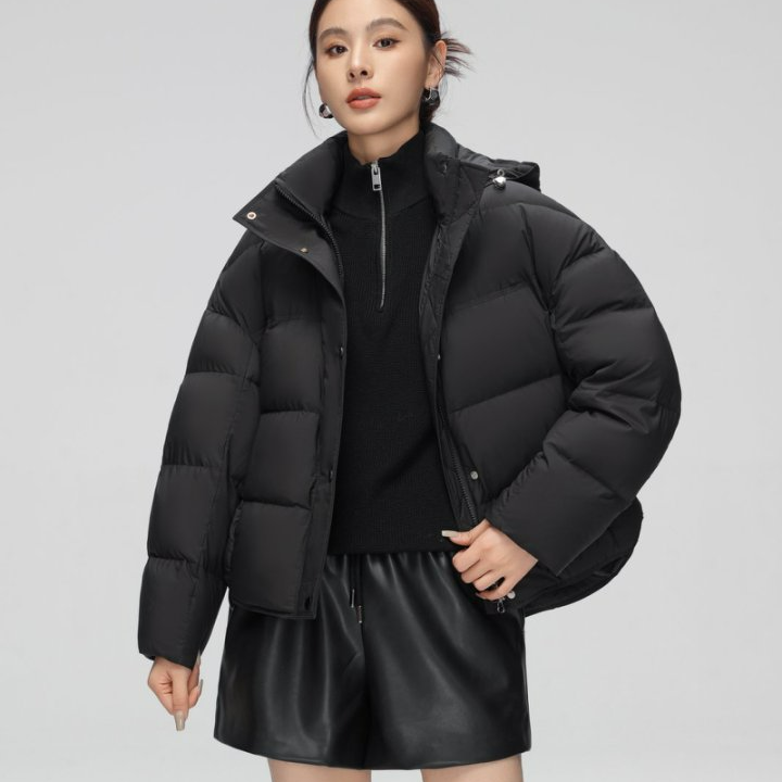 雪中飞2025新款冬季短款小个子连帽休闲百搭时尚羽绒服33010