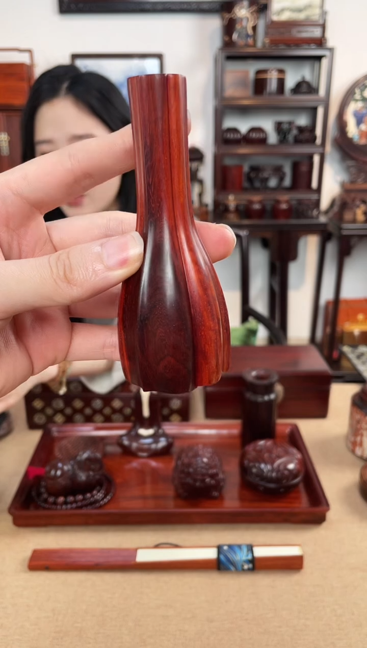 紫檀木类成套家具梅瓶