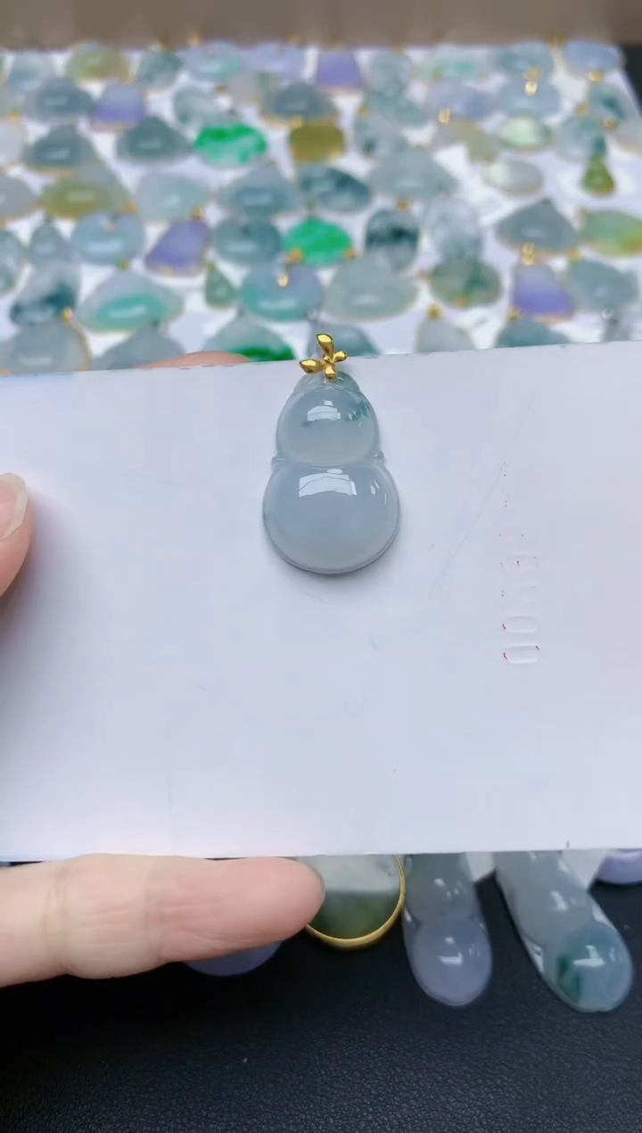 翡翠18K金镶嵌颈饰天然缅甸A货翡翠