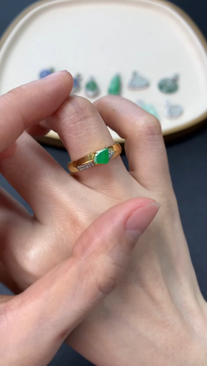 【闪购商品】翡翠戒指18K金镶嵌戒指3500