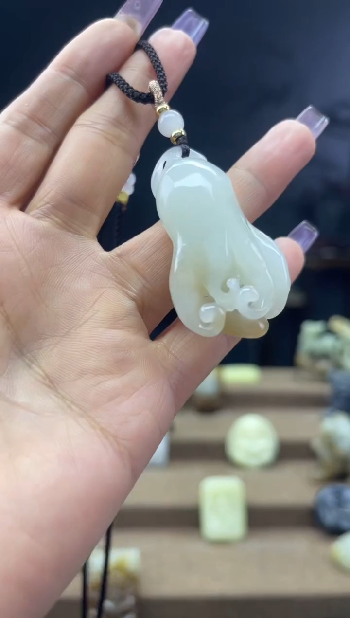 颈饰未镶嵌和田玉1