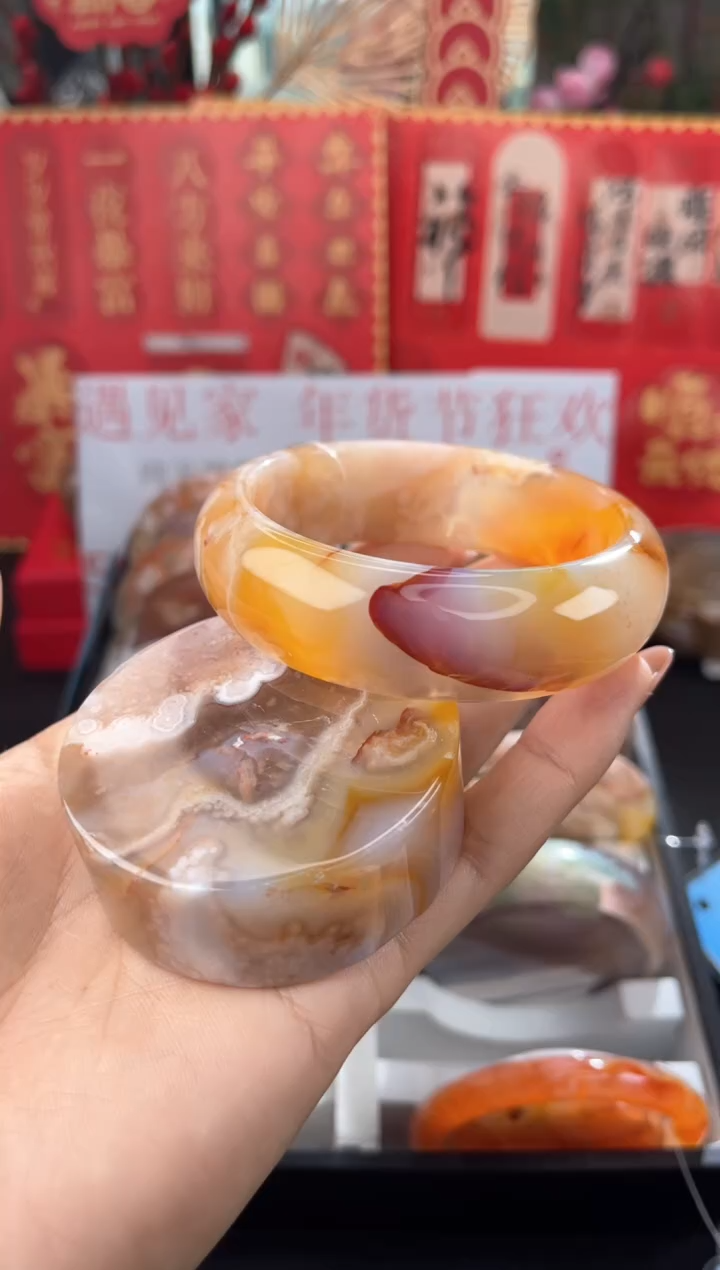 【闪购商品】石英质玉手镯未镶嵌57