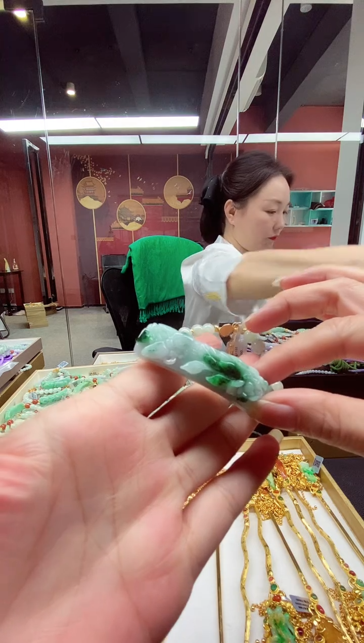 翡翠未镶嵌颈饰翡翠手串