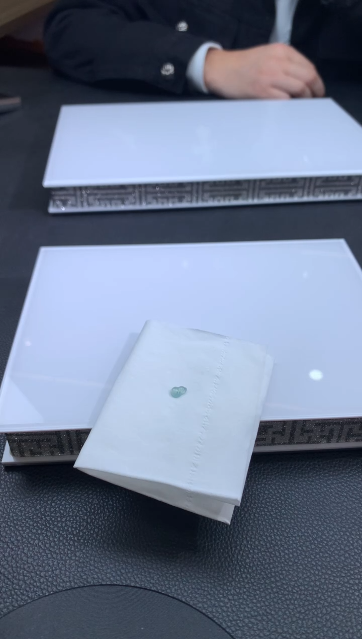 【闪购商品】定制翡翠未镶嵌翡翠