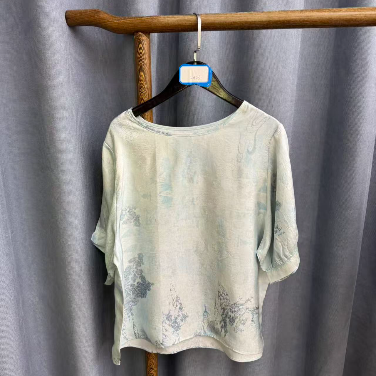 秋季新款休闲时尚圆领桑蚕丝短袖上衣女Z423