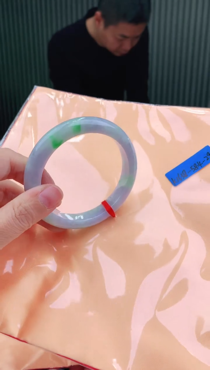 未镶嵌手镯翡翠58+