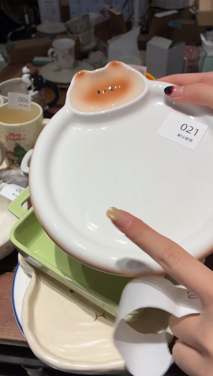 瓷021 小猫 饺子盘 瑕疵