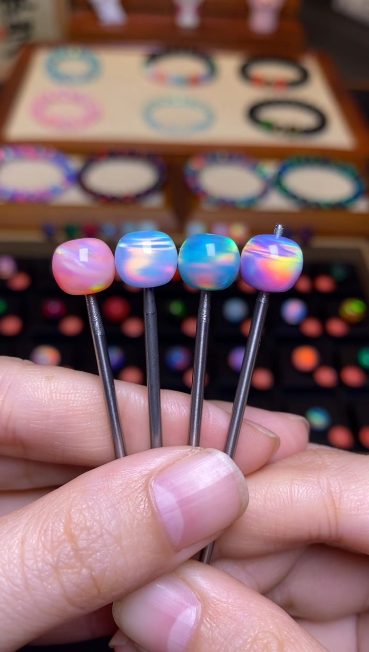 【闪购商品】树脂制品8*9mm人工欧泊老型26