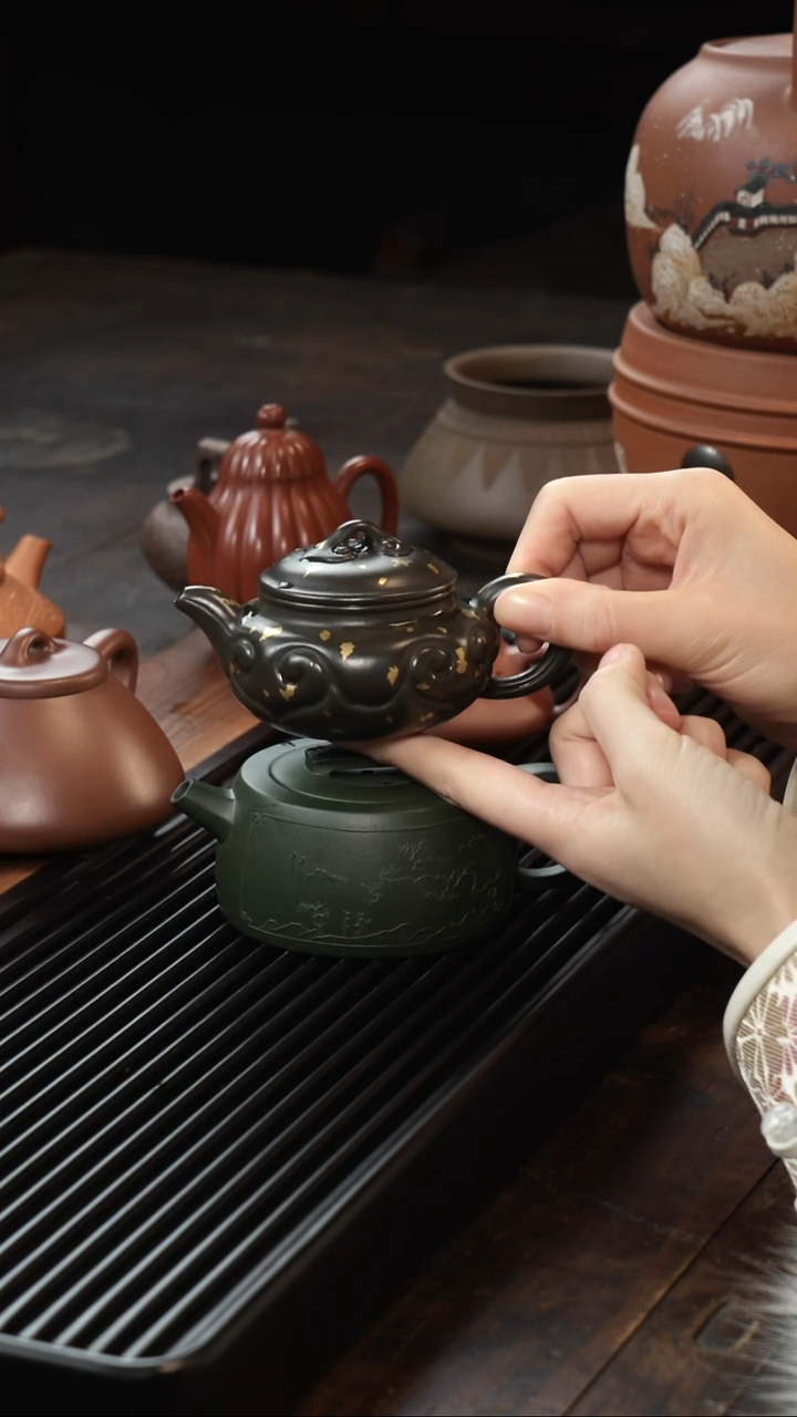 茶壶紫砂恋**恋180洒金天如意 井栏