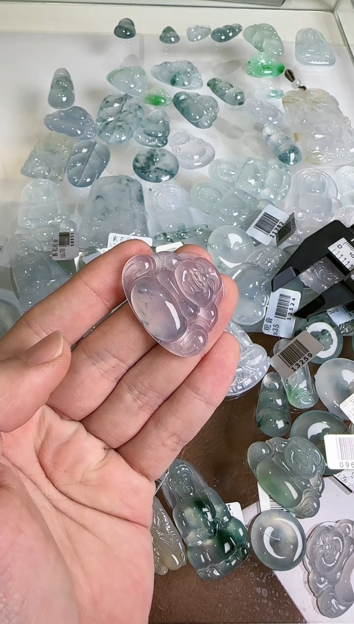 【闪购商品】翡翠吊坠(不含链)未镶嵌··