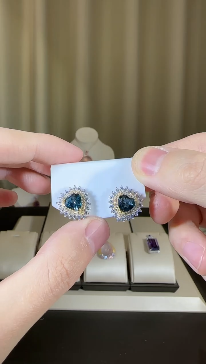 【闪购商品】托帕石耳饰银S925镶嵌7mm耳钉