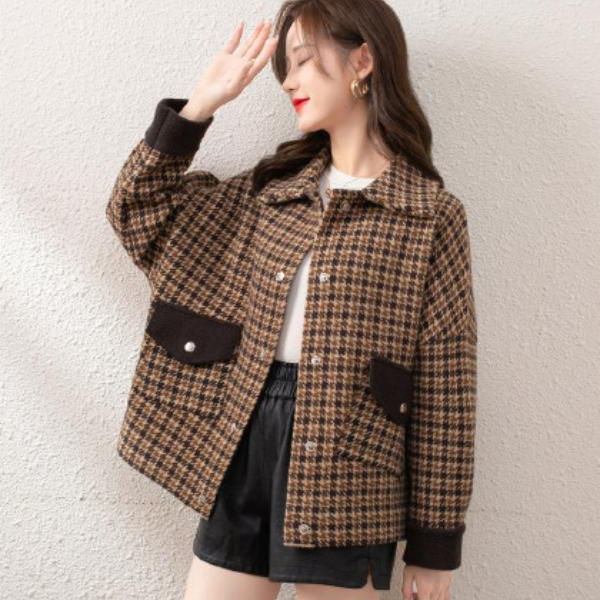 A111  女士翻领毛呢外套