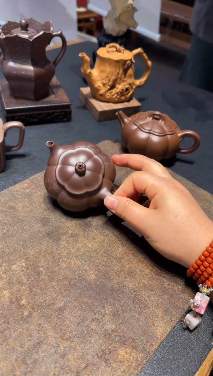 茶壶紫砂森****）大鱼海棠