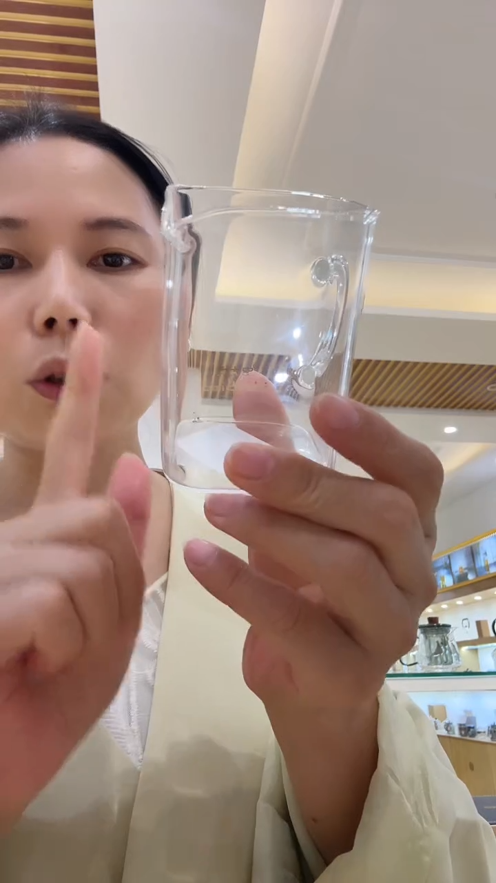 北大史高硼硅玻璃方形公杯