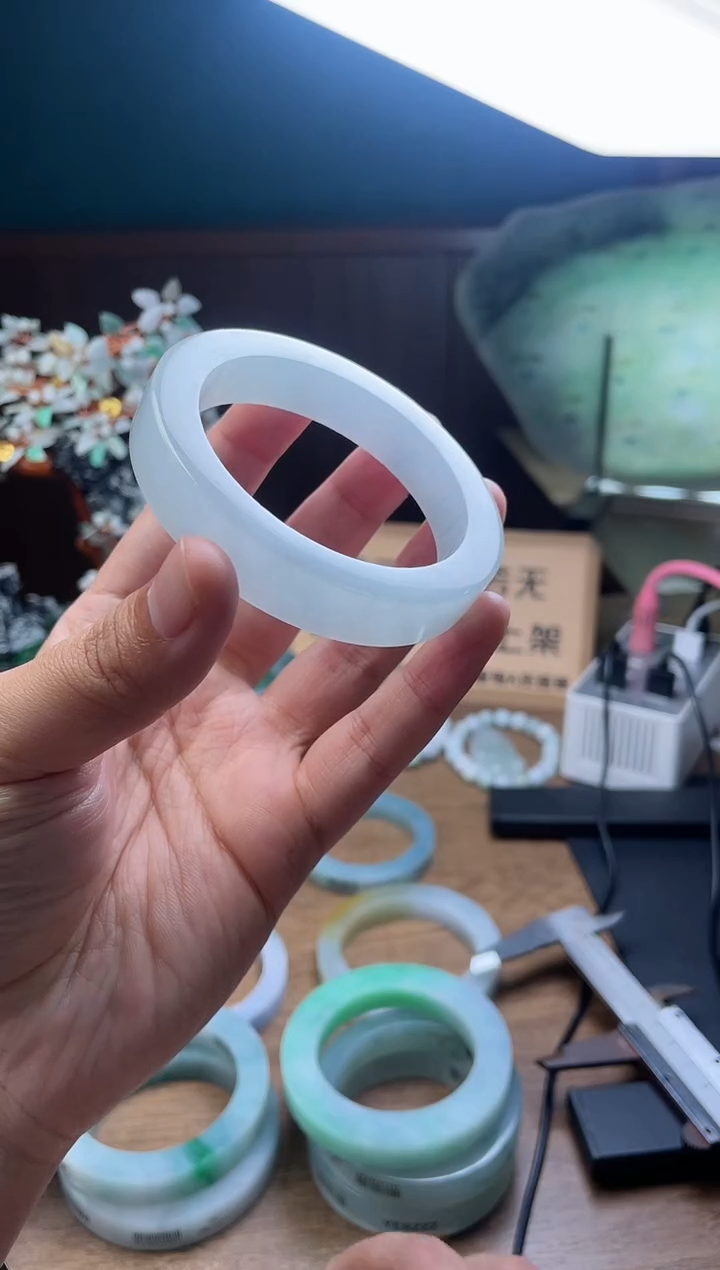 【闪购商品】定制翡翠手镯未镶嵌 定制