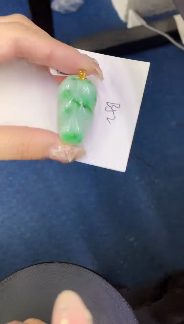 【闪购商品】翡翠颈饰18K金镶嵌0000000000