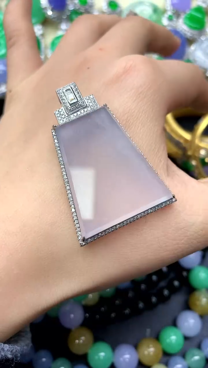 颈饰18K金镶嵌翡翠368-中国好珍宝