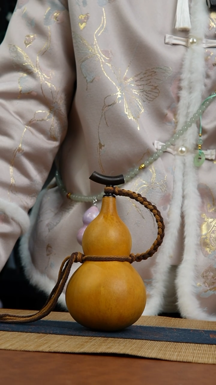 4号 天然热水酒葫芦 一物一拍（有瑕介意勿拍）