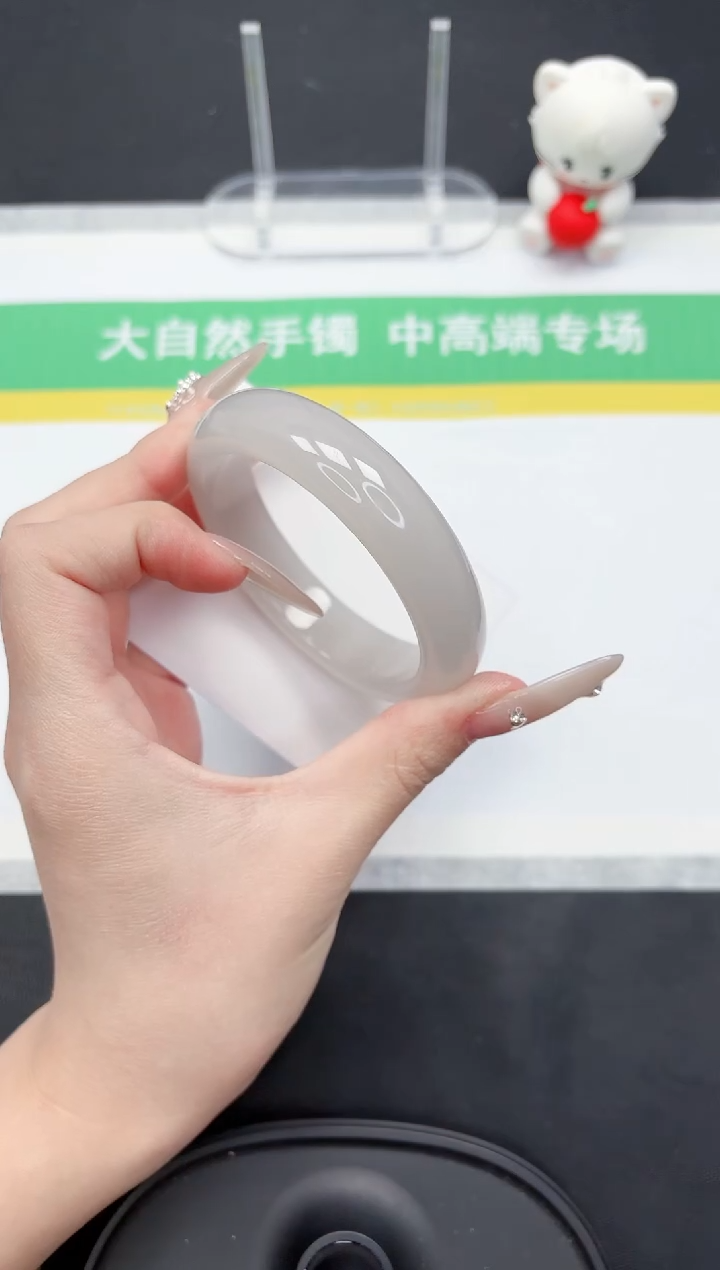 【闪购商品】石英质玉手镯未镶嵌2-58