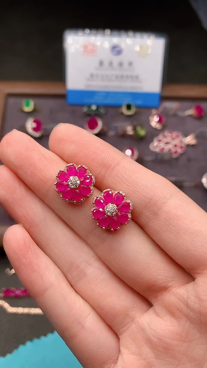 【闪购商品】红宝石耳饰银S925镶嵌....