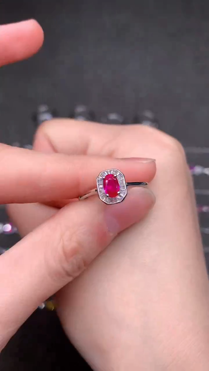 【闪购商品】红宝石戒指银S925镶嵌.......