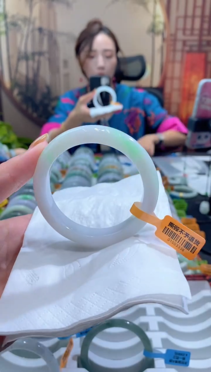 未镶嵌手镯翡翠000089372