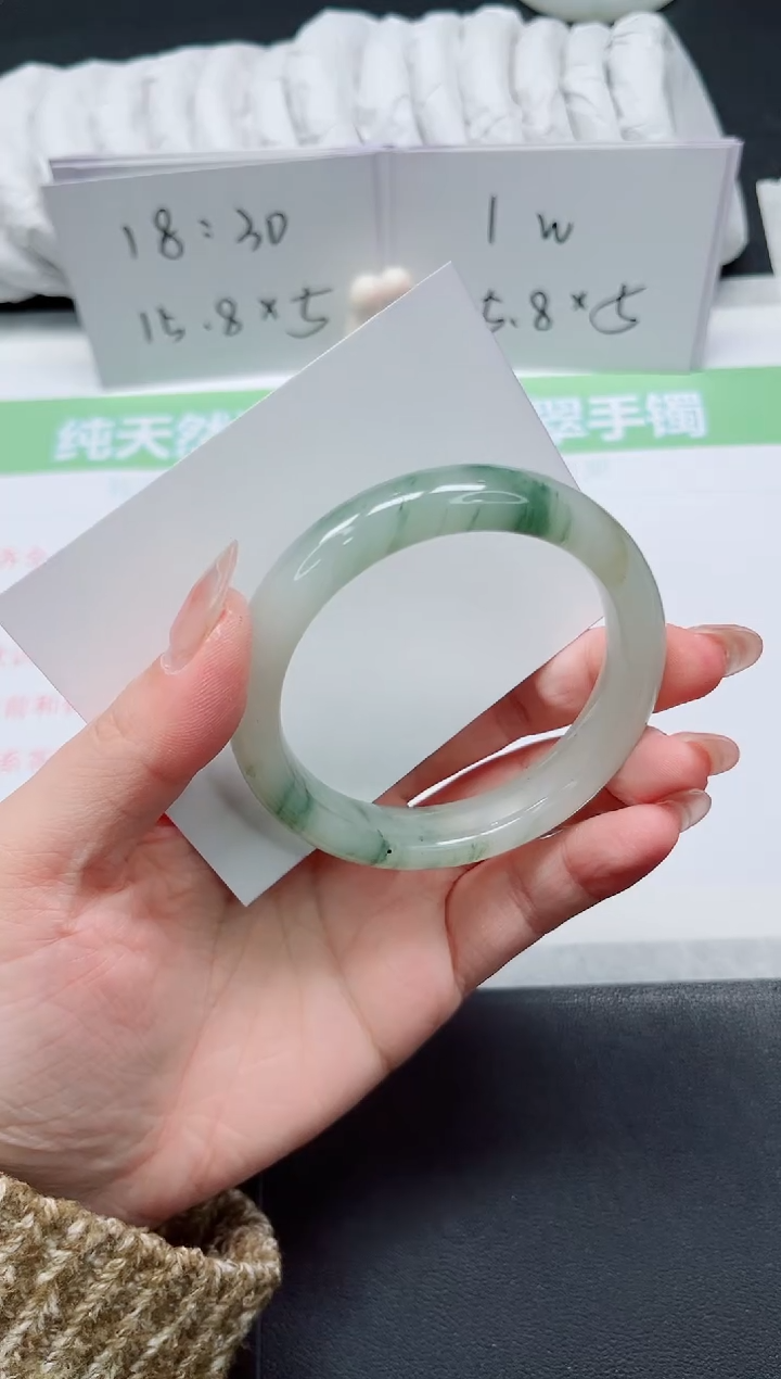 【闪购商品】石英质玉手镯未镶嵌190-58.2