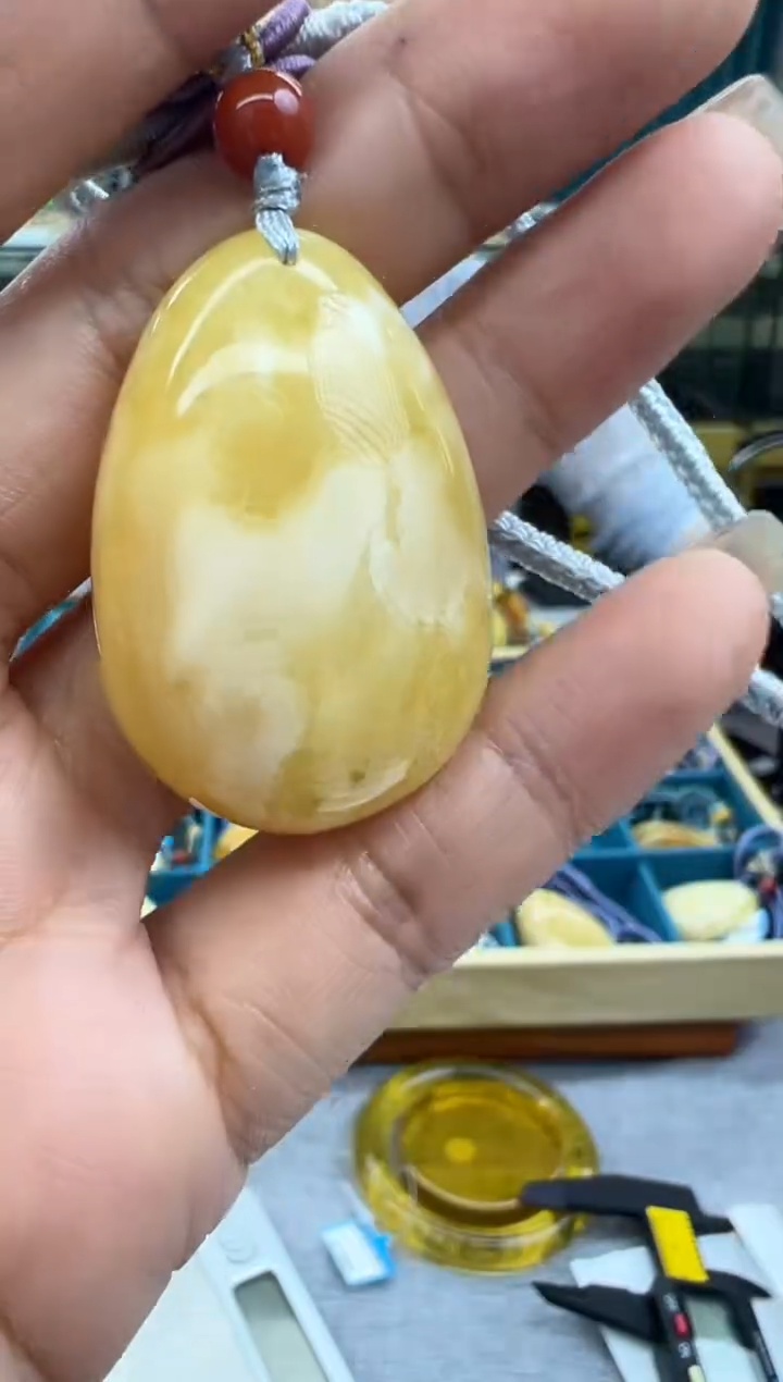 未镶嵌颈饰琥珀59秒拍号