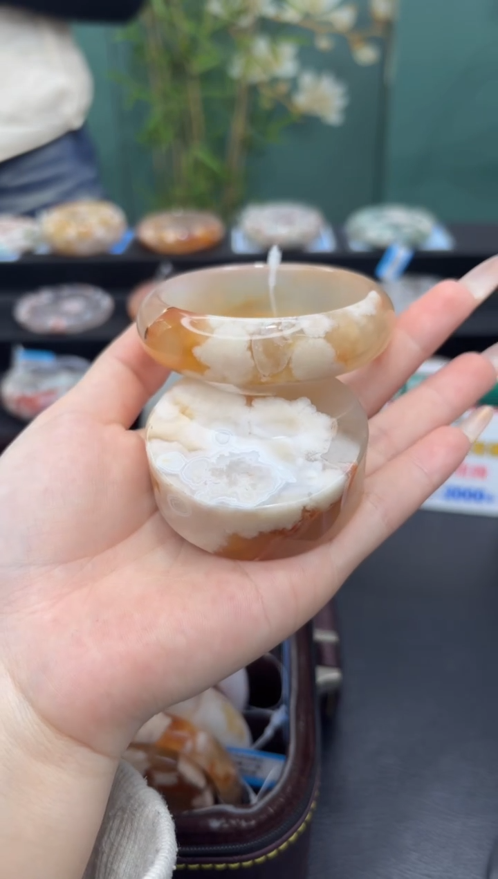 石英质玉未镶嵌手镯A159(57圈赠送镯心)