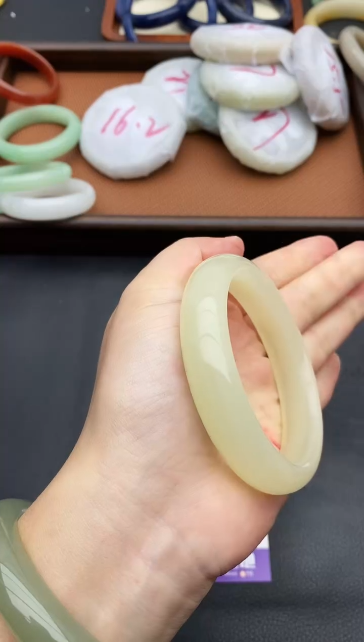 未镶嵌手镯石英质玉158+58/59