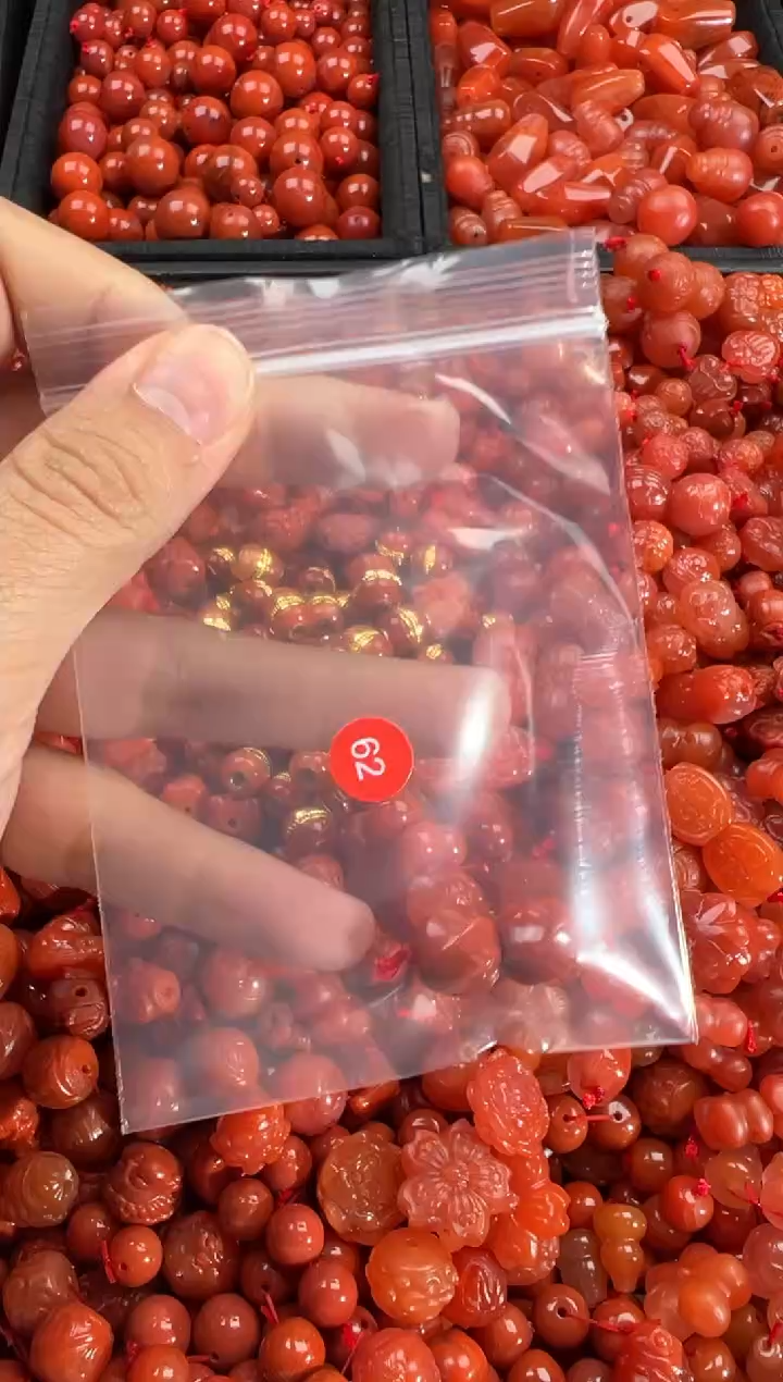 【闪购商品】南红玛瑙颈饰未镶嵌1