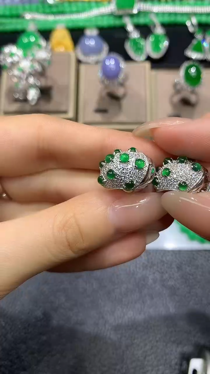 【闪购商品】翡翠吊坠(不含链)银S925镶嵌9多人多样性随机发货1件