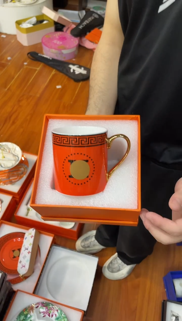 杯鸿辉家品牌瓷器，京东包邮！