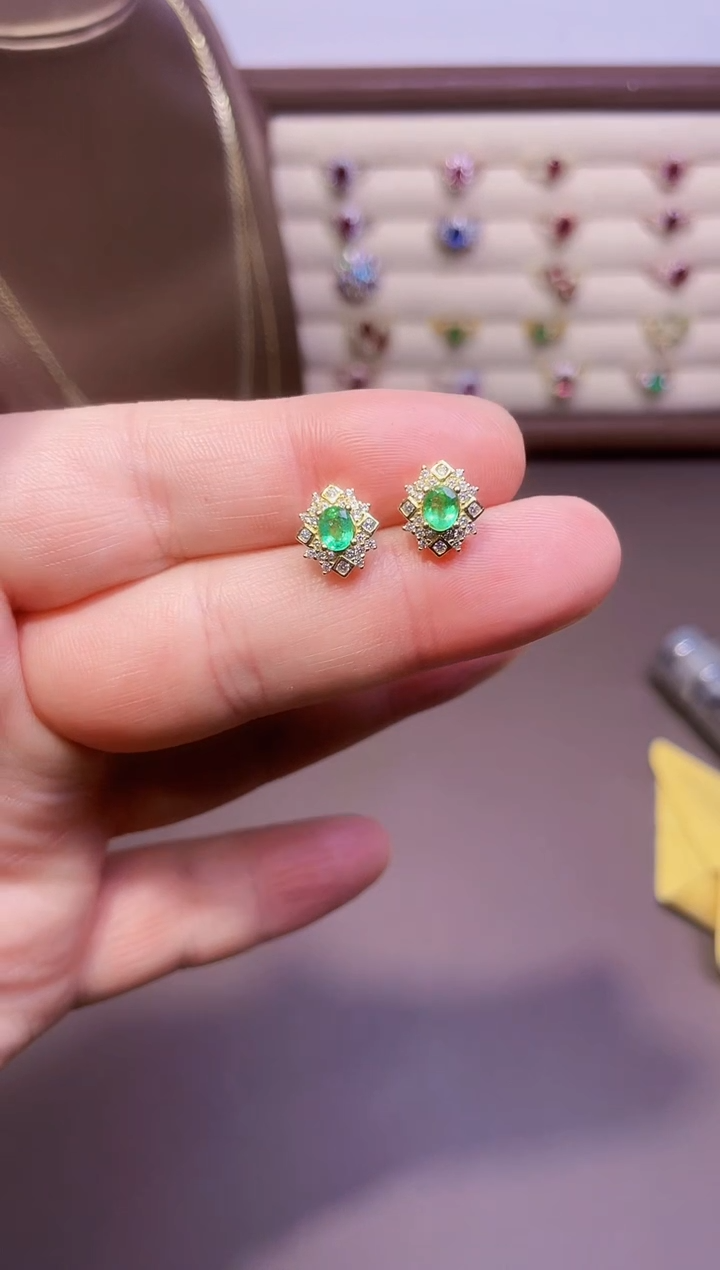 【闪购商品】祖母绿耳饰银S925镶嵌1