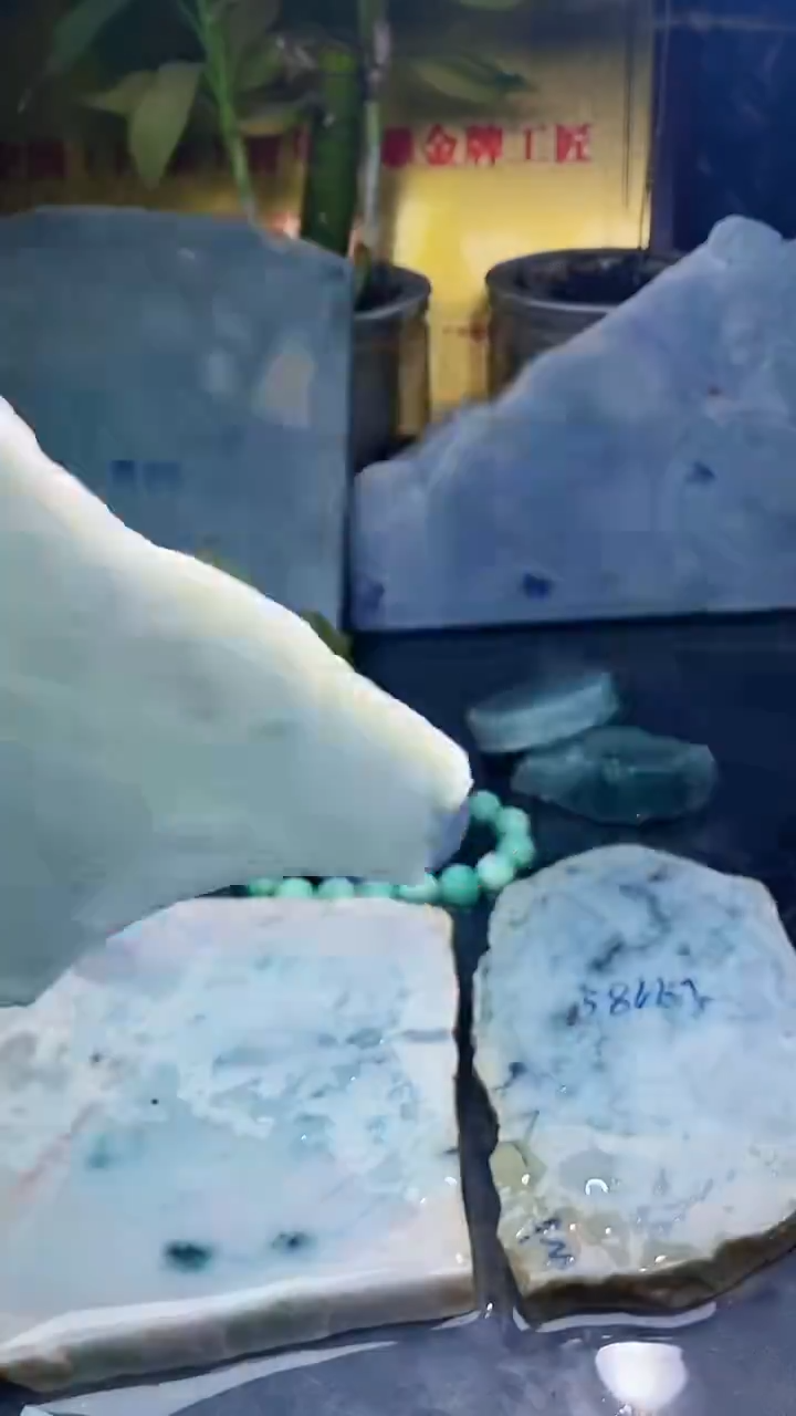 未镶嵌挂件翡翠小雨30