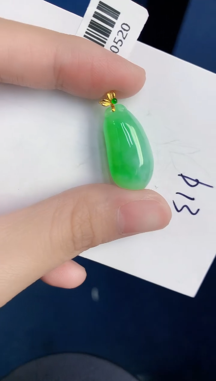 颈饰18K金镶嵌翡翠天然翡翠缅甸A货
