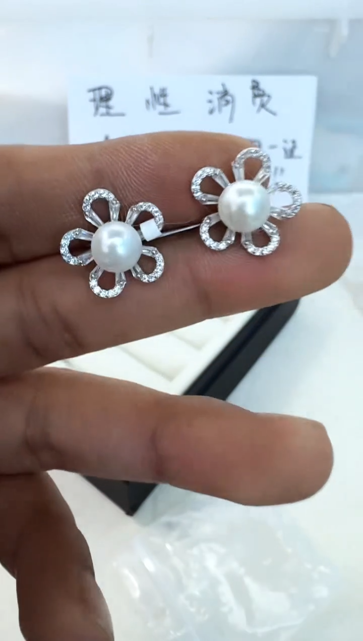 【闪购商品】海水珍珠耳饰银S925镶嵌耳钉