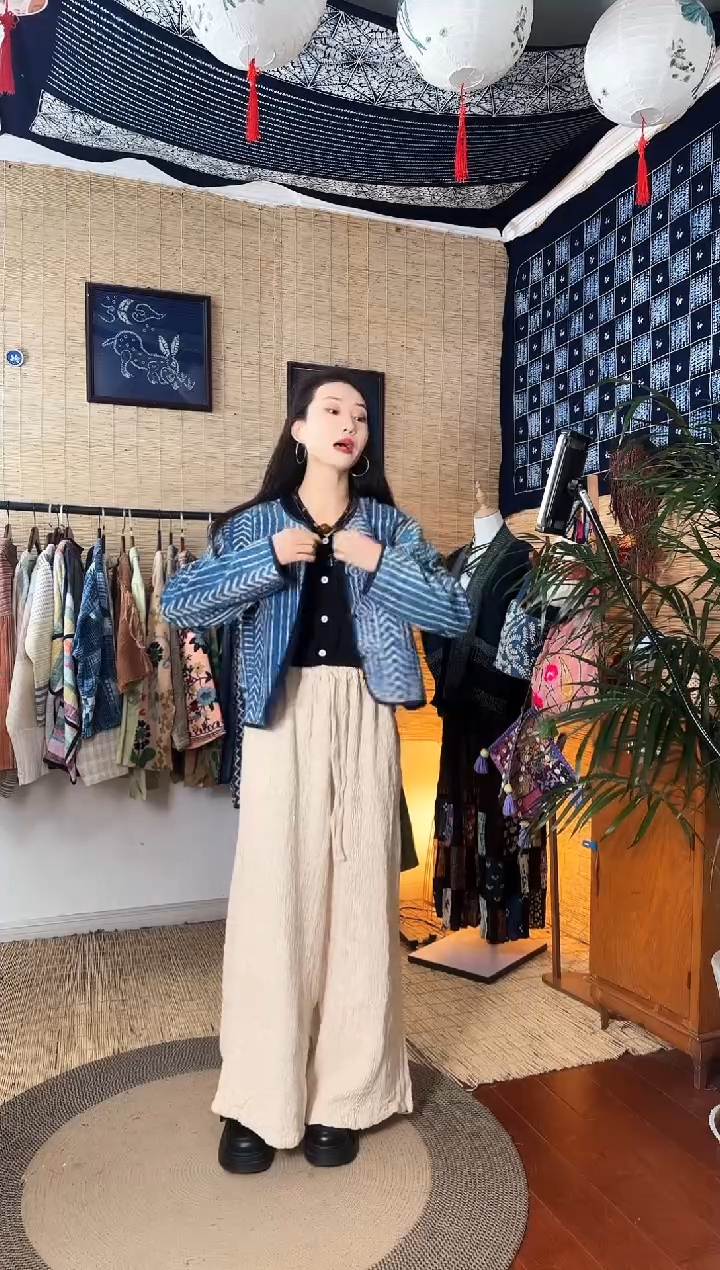 【闪购商品】设计师款蓝小香风刺子绣外套