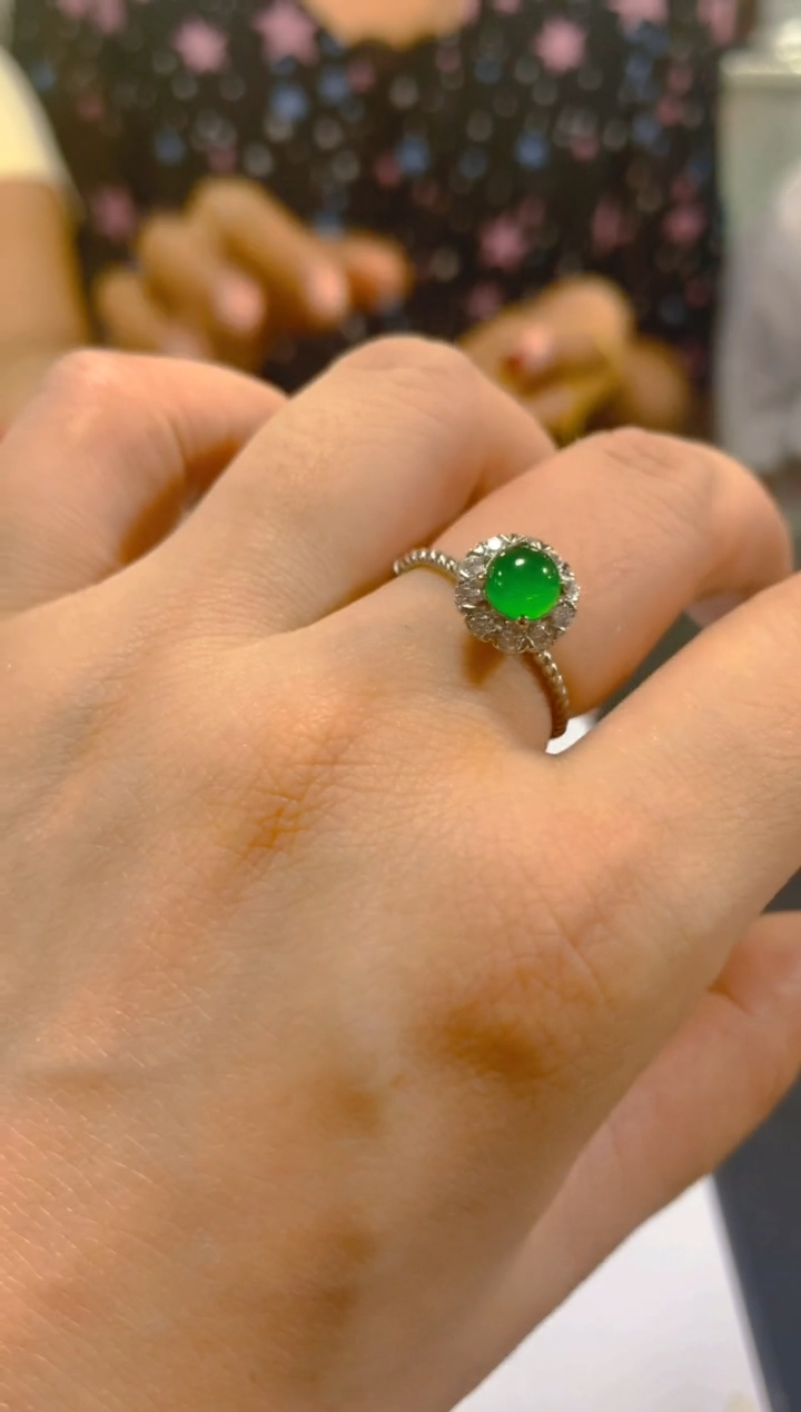 翡翠戒指未镶嵌多样性发一