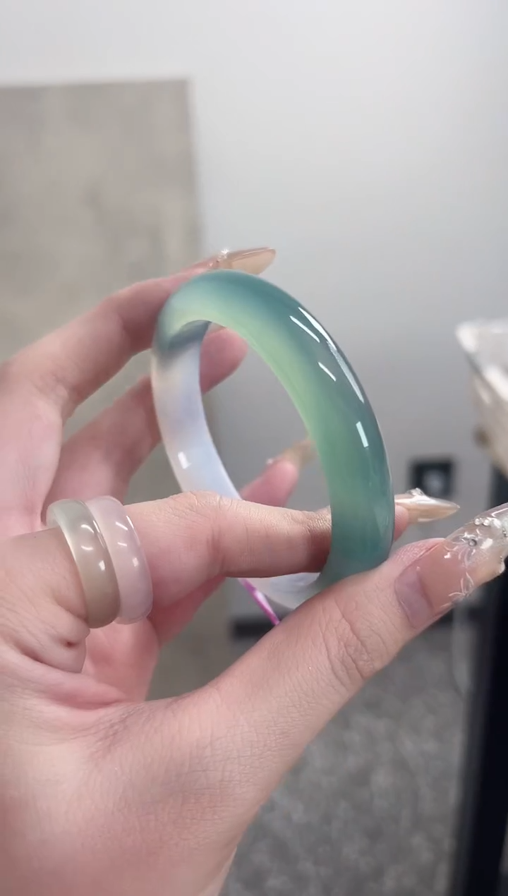 【闪购商品】玛瑙/玉髓手镯未镶嵌55-56圈 需要包容