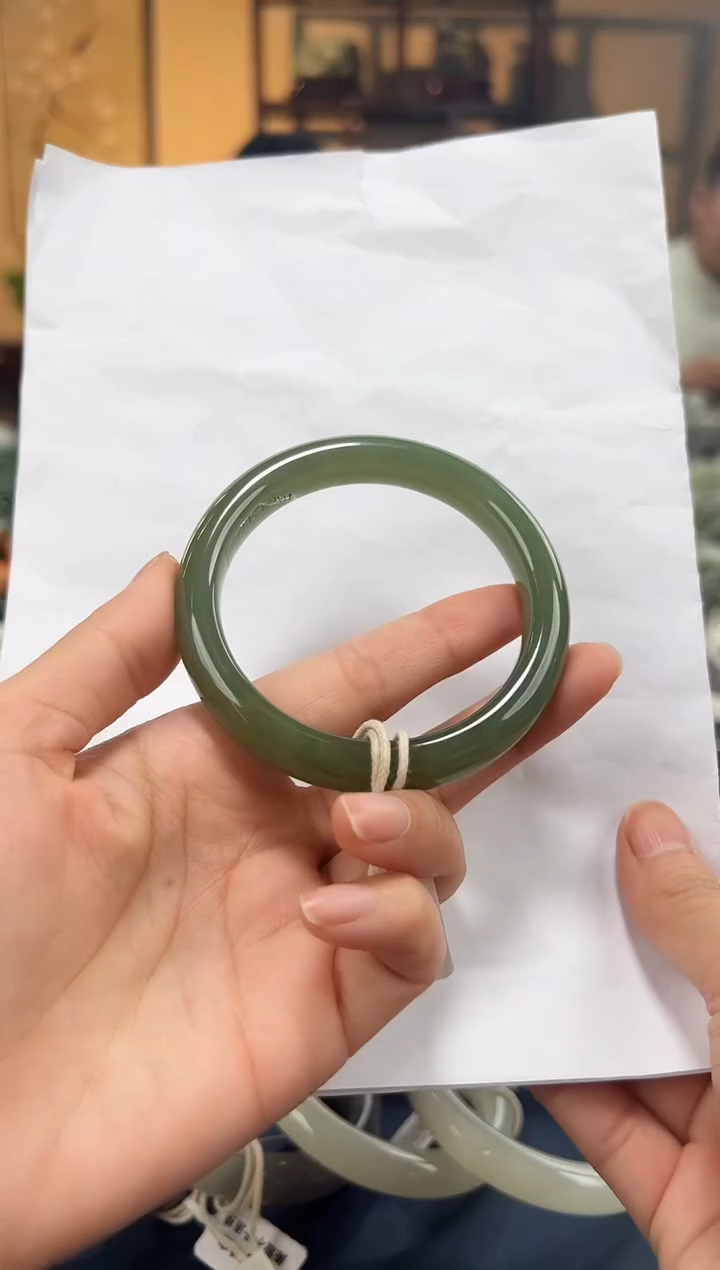 和田玉未镶嵌手镯A0032-56