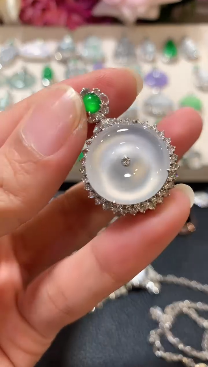 吊坠(不含链)18K金镶嵌翡翠n71   