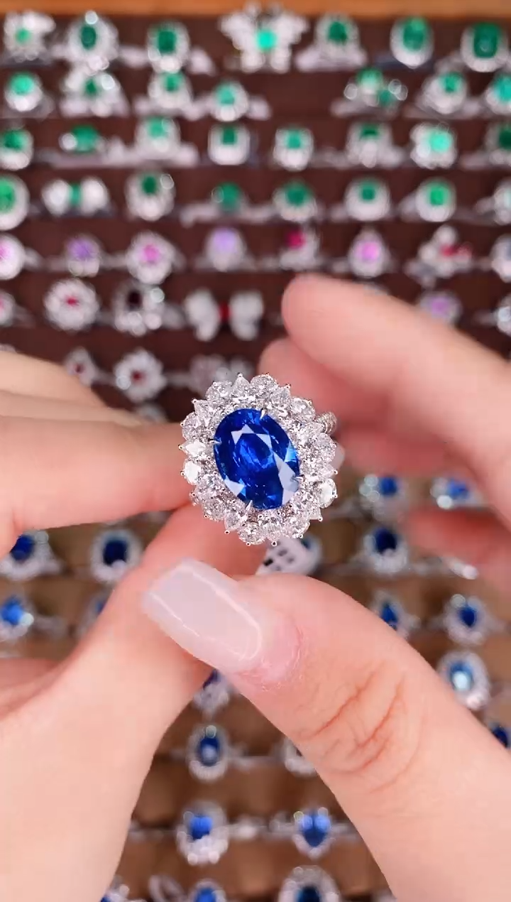 【闪购商品】蓝宝石18K金戒指18K金镶嵌4.22克拉